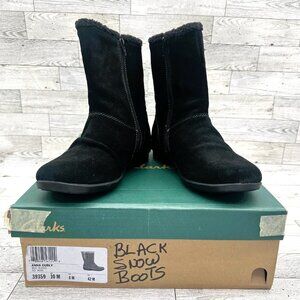 Women's Clarks ANNA CURLY Black Suede Zip Lined Size 10M Snow Boots #39359